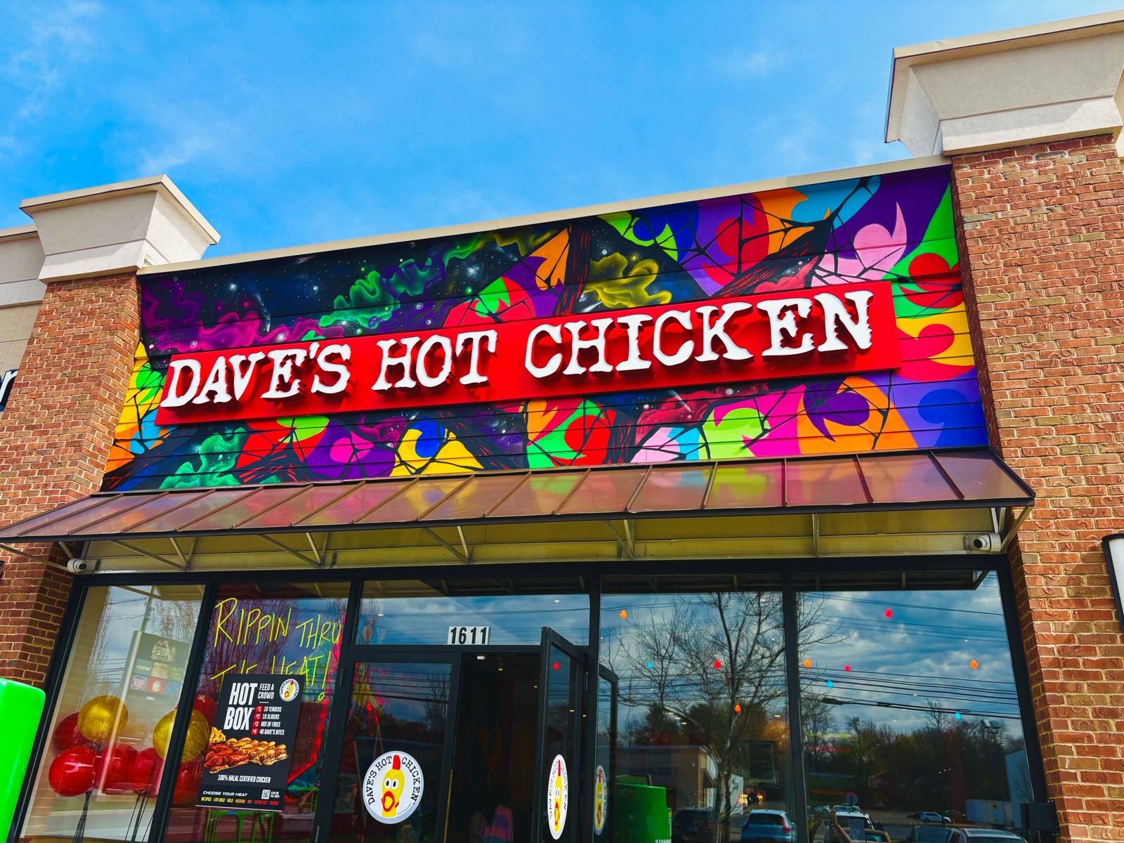 Dave's Hot Chicken signage, Milford, CT