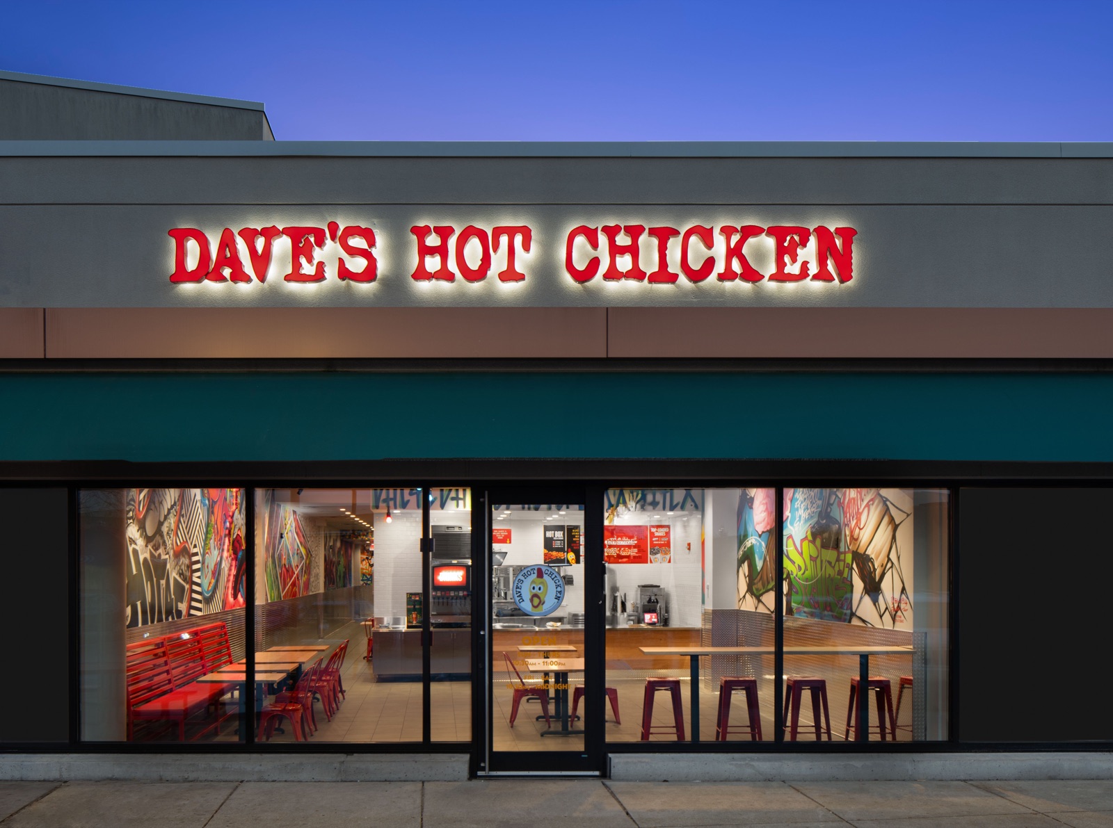 Dave's Hot Chicken signage, DHC Braintree, MA