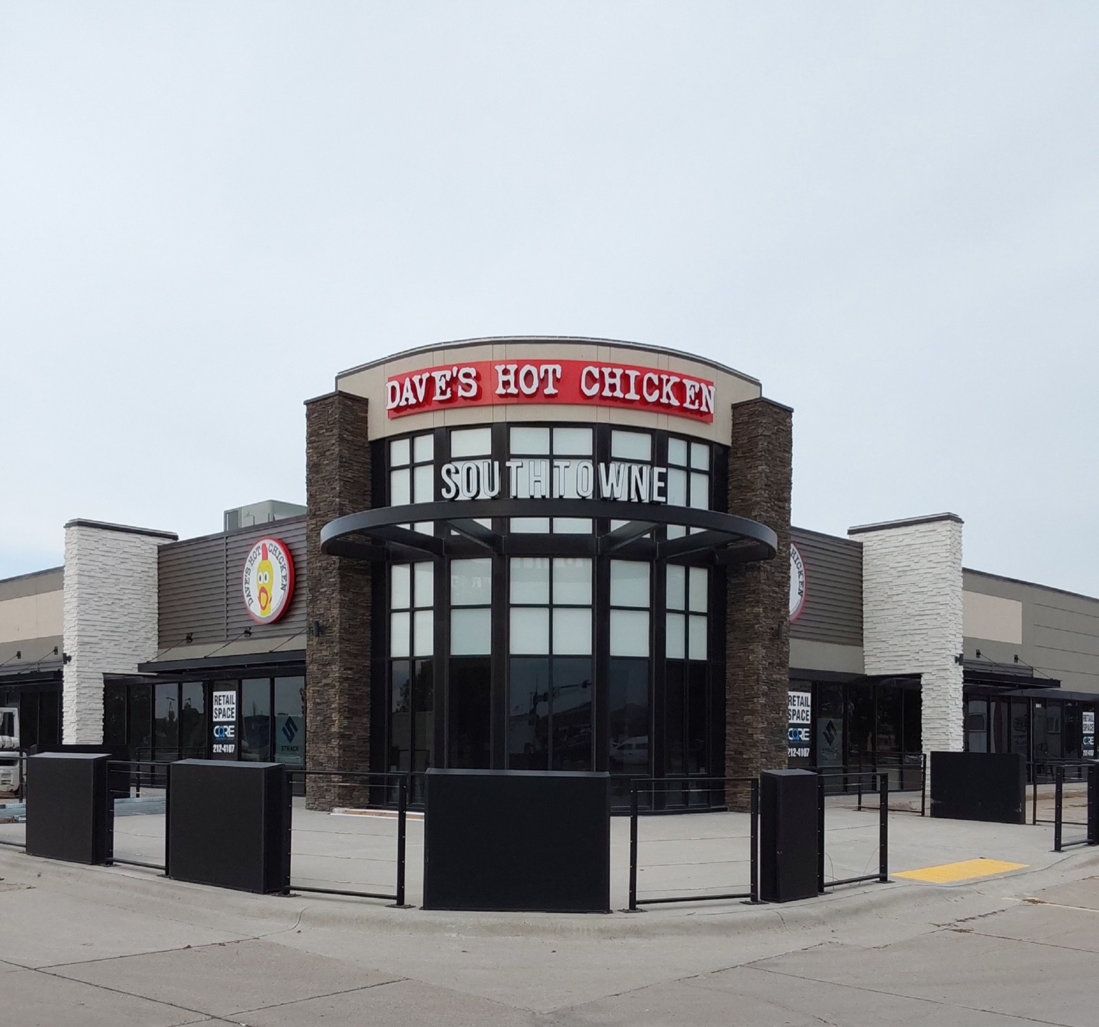 Dave's Hot Chicken signage, Grand Forks, ND