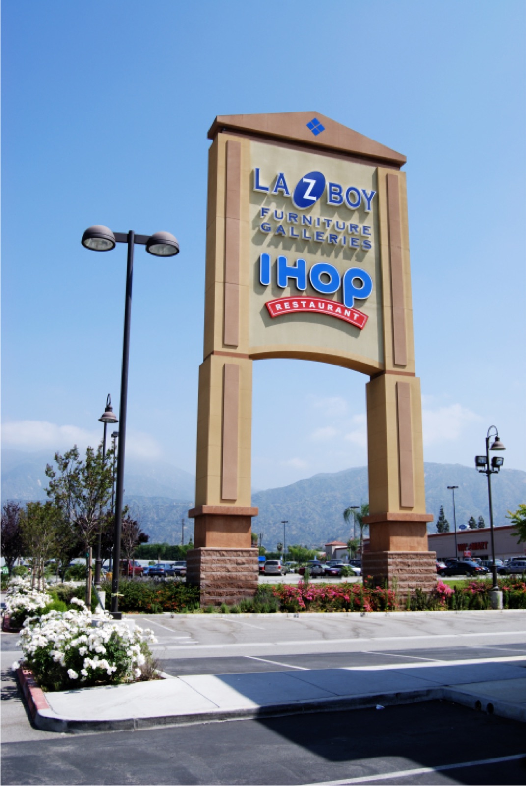La-Z-Boy pylon sign, Duarte, CA